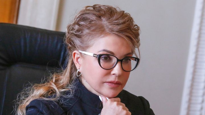 Суд дозволив Тимошенко виїхати за кордон: вона обіцяє "допомагати Україні своїми зв'язками"