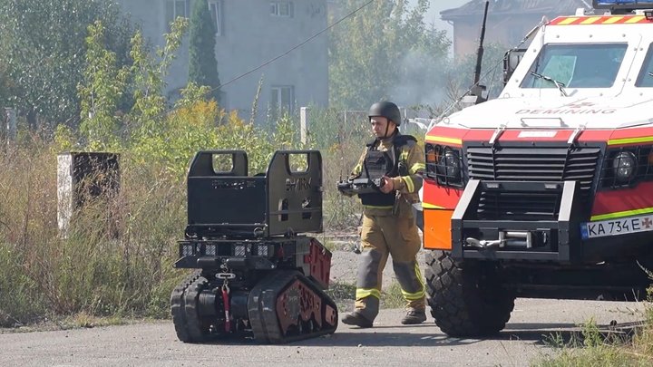 Село Мила розміновують після вибуху: є масштабне забруднення, зупинено виробництво постачальника води