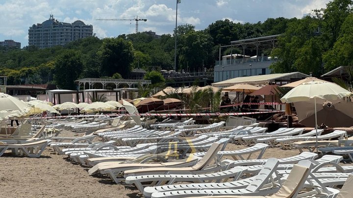 Осколок влучив у шию: в Одесі на пляжі внаслідок атаки дрона загинула молода жінка