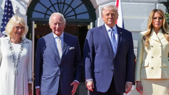 "Путін хоче війни": про що шепотілися король Чарльз і Трамп перед чаюванням