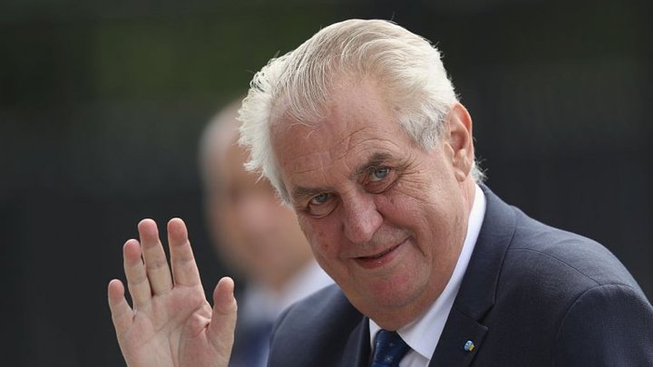 Земан не будет извиняться за свои слова о Крыме