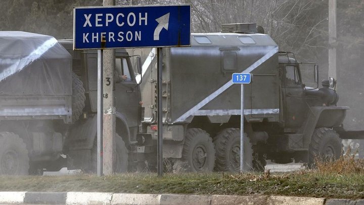 Росіяни повідомили про захоплення району в Херсоні: спікер ЗСУ потролив окупантів із міста (відео)