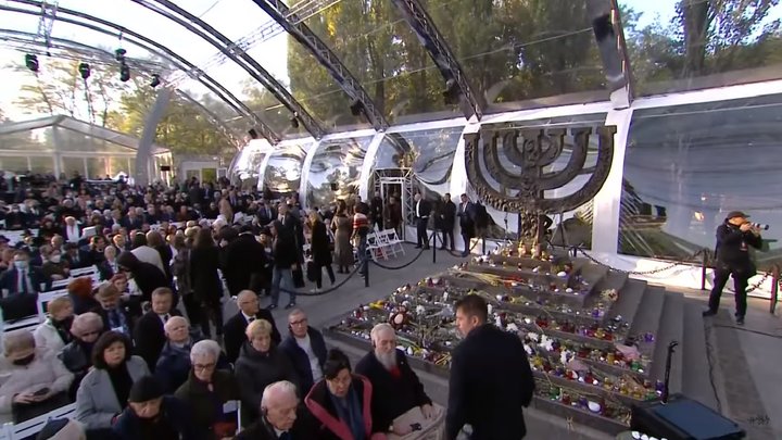 В Киеве проходит церемония памяти жертв Бабьего Яра (фото, видео)