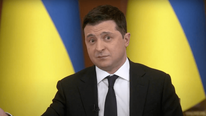"У нас не Титанік": Зеленський розкритикував евакуацію іноземних дипломатів з України