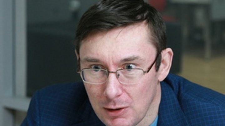 Луценко назвал Мартыненко "генератором тушек" в Батьківщине