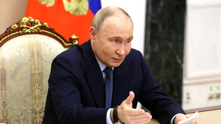 "Киев предложил ограничить боевые действия четырьмя регионами": Путин рассказал о "контактах" между сторонами