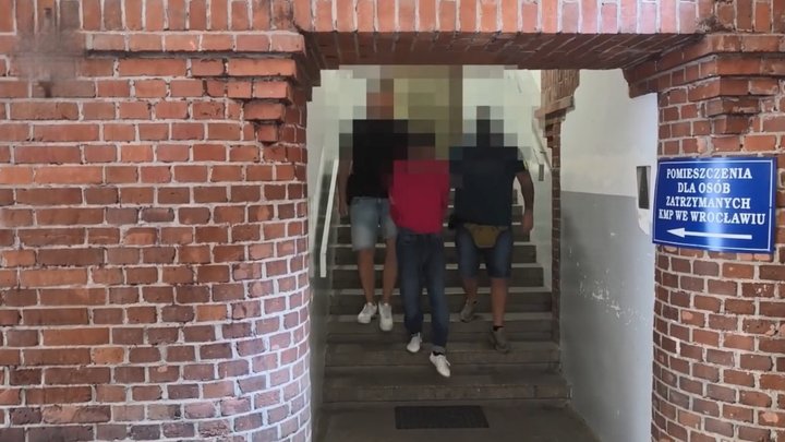 У Вроцлаві 18-річний українець напав на жінку: поранив ножем (відео)