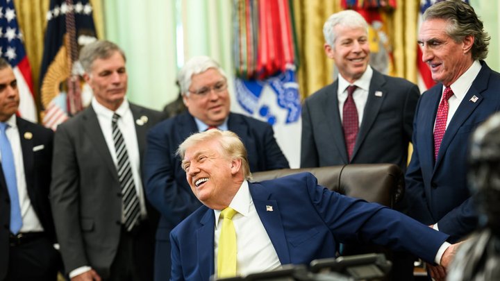 Удар у спину Україні: Трамп скасував мита й санкції проти Росії за "законом Грема"