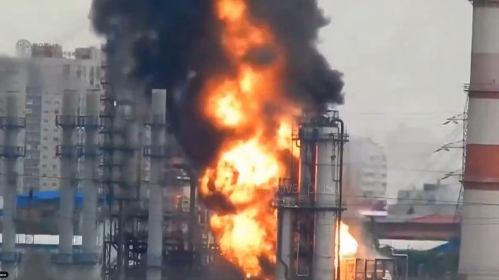 Під Москвою спинили НПЗ після нальоту дронів ЗСУ: скільки пального втратили росіяни