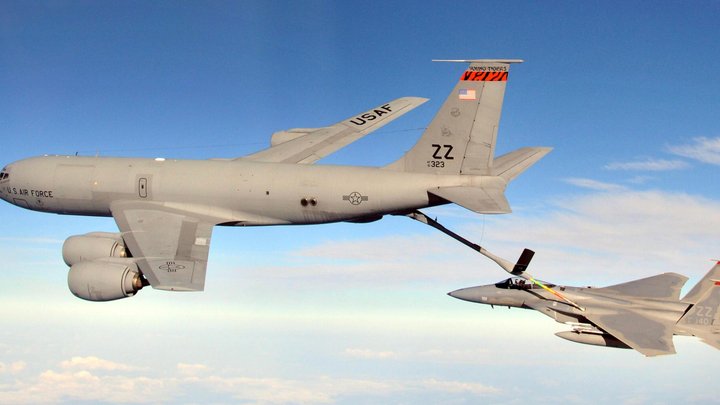 США готовятся к вторжению в Иран: планируют перебросить до 100 самолетов-заправщиков