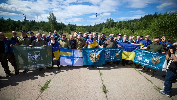 Состоялся очередной обмен пленными: Украина вернула 160 человек (фото)