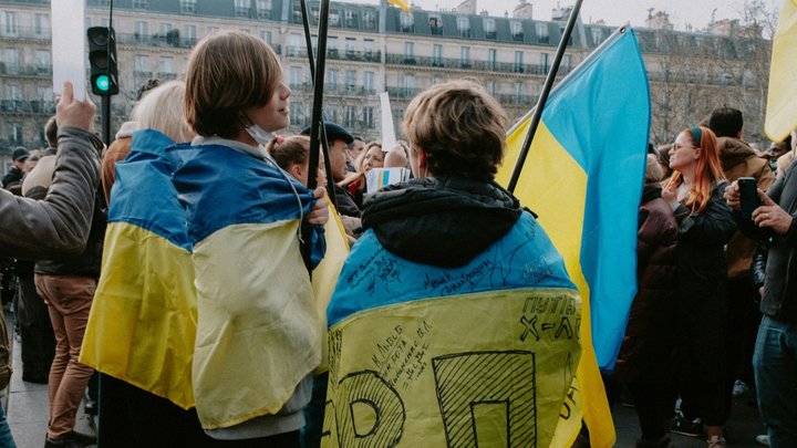 Украинский контекст — не реквизит: почему аудитория больше не прощает декоративной локальности