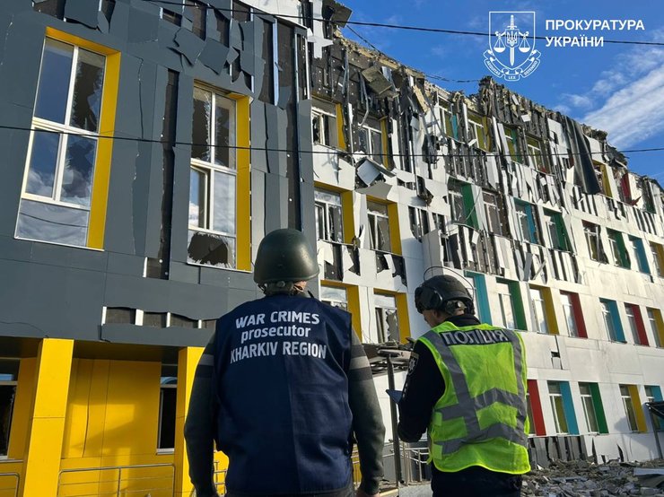 ДроныВС РФ разрушили лицей в Чугуеве