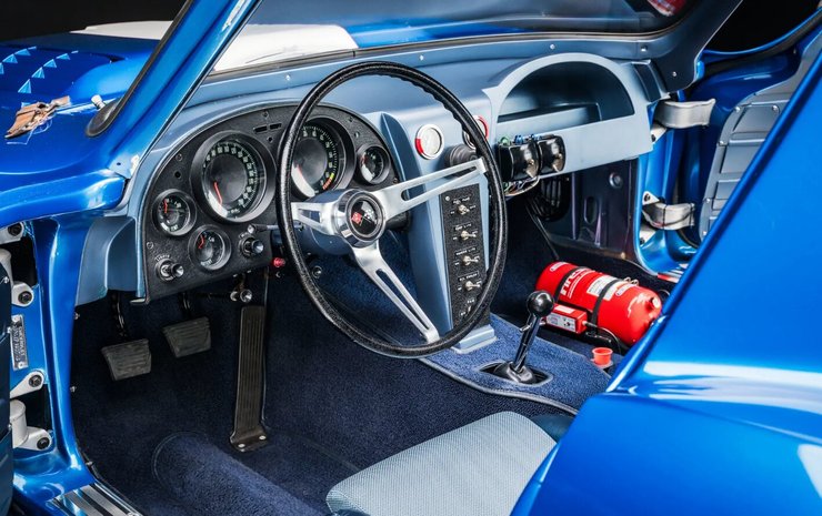 Салон Chevrolet Corvette Grand Sport