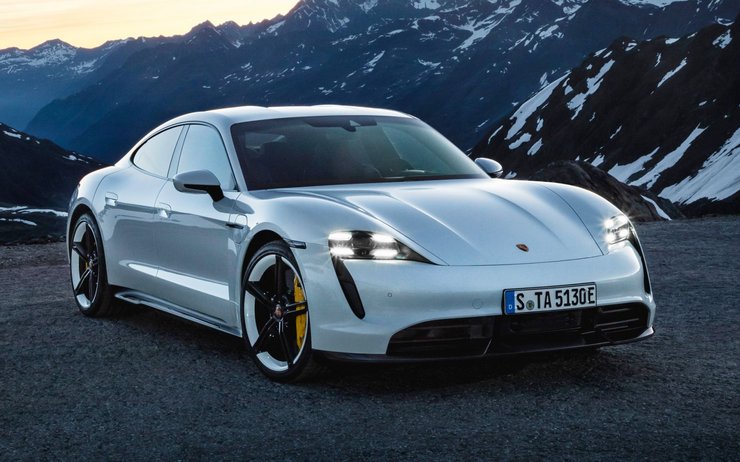  Porsche Taycan Turbo S