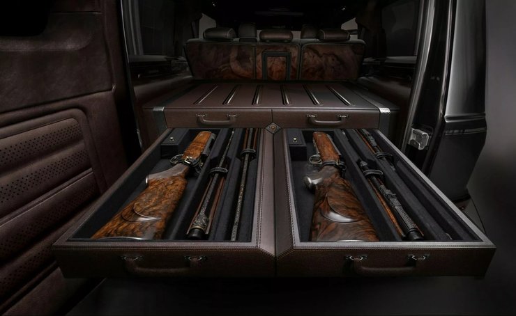 Ружья в багажнике авто