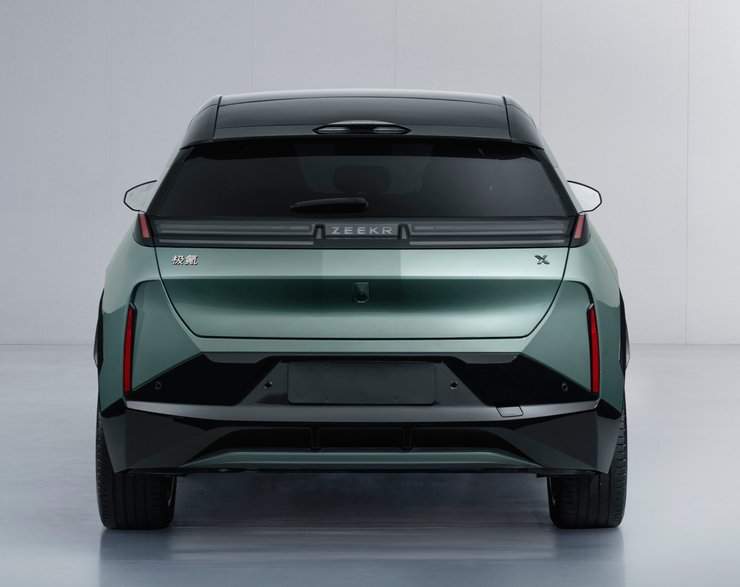 Кросовер Zeekr X