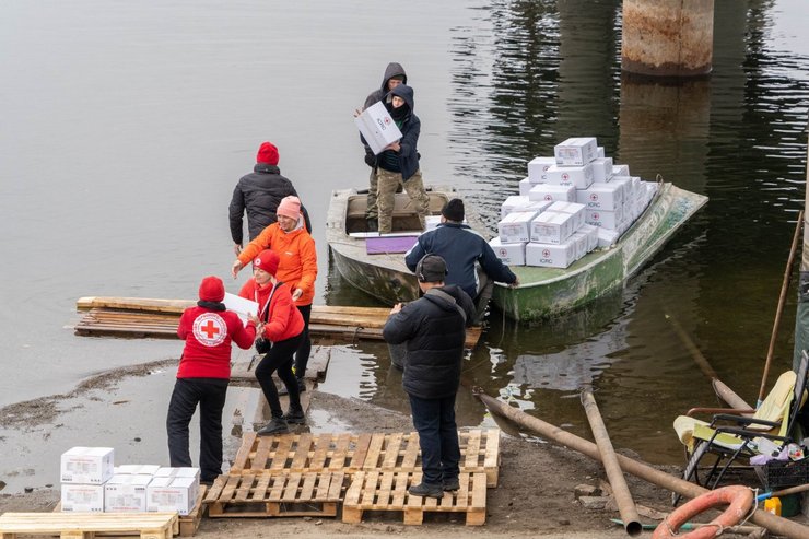 Територіальні громади потребують активної допомоги під час війни