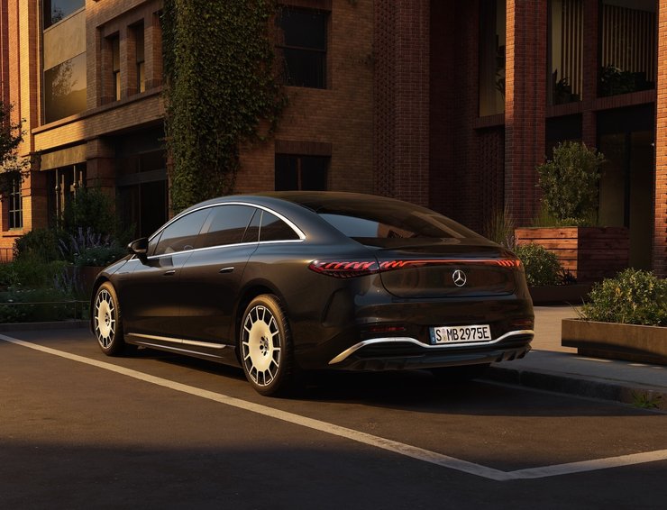 новий Mercedes EQS