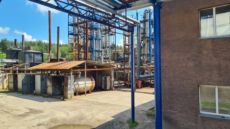 Часть предприятий остановились из-за близкого расположения к району боевых действий