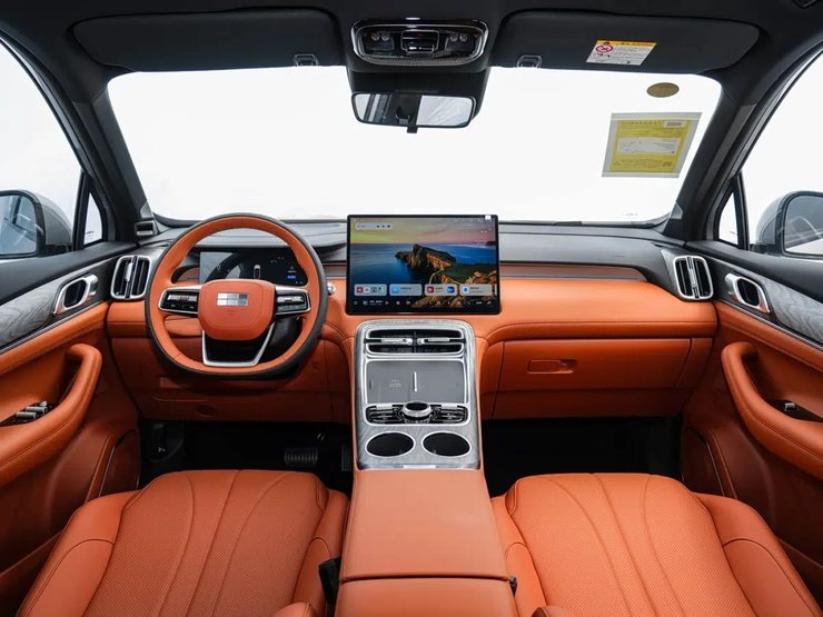 Салон Geely Galaxy M7