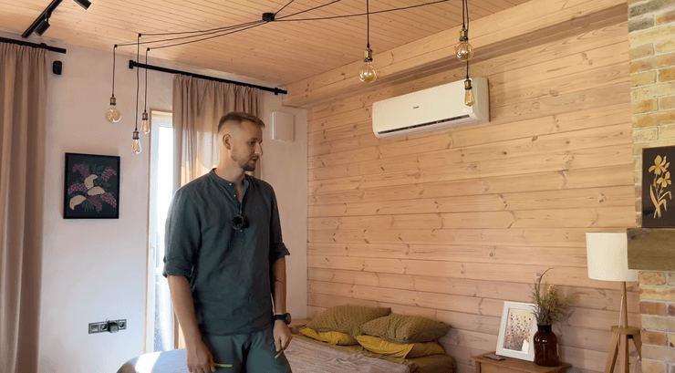 Хата під Львовом