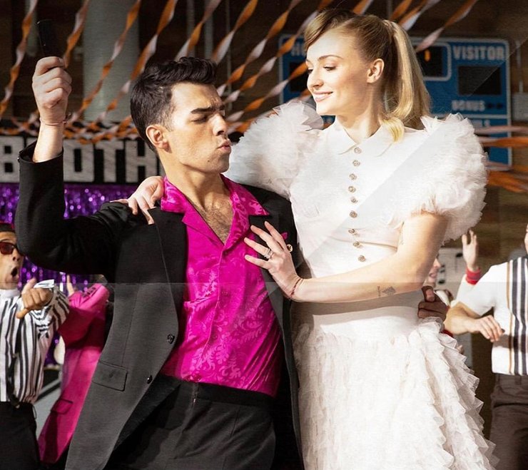 софи тернер, джо джонас, беременность