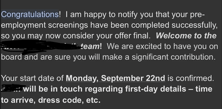 Скриншот электронного письма работодателя с поздравлением и указанием даты выхода на работу — 22 сентября