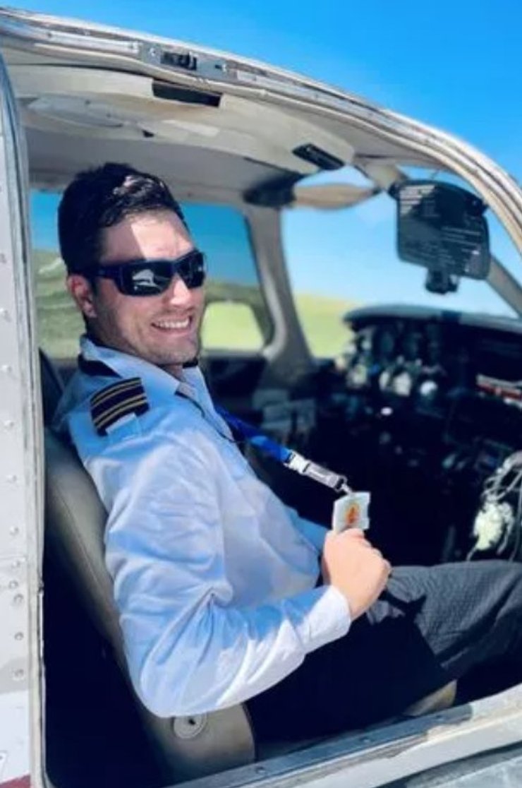 Падение самолета, Бразилия, пилот