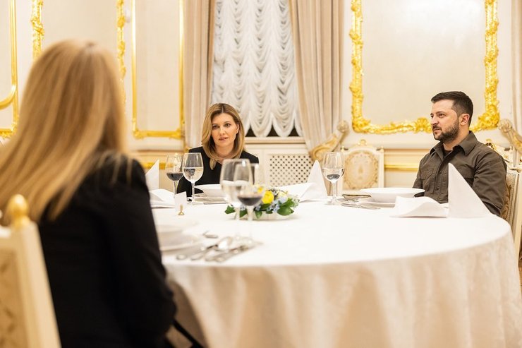 С начала полномасштабной войны в гардеробе первой леди Украины преобладают темные тона