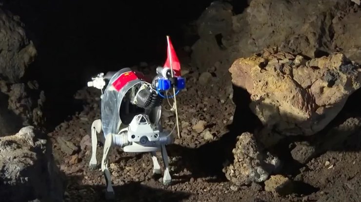 китай робот Місяць