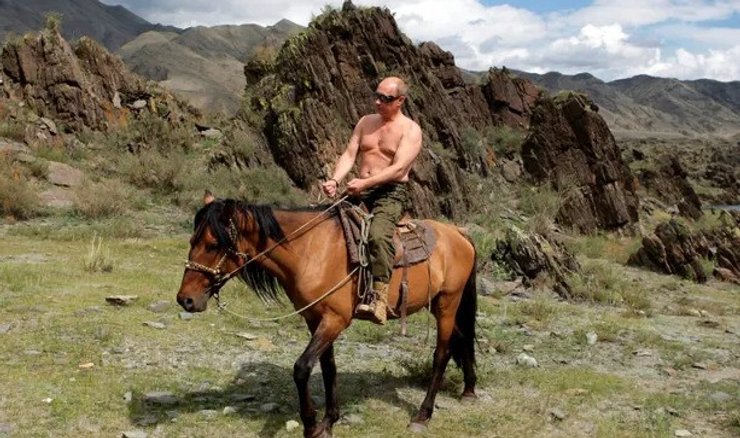 Путін та кінь.