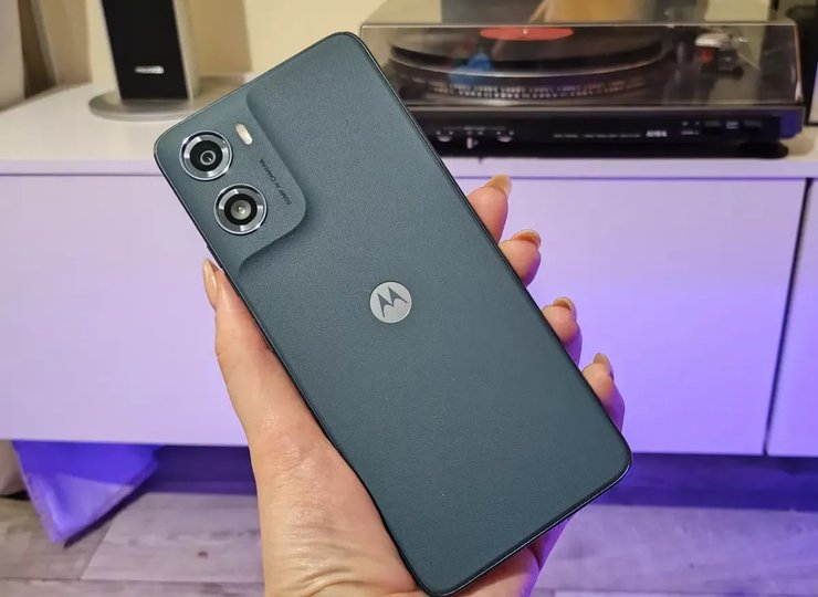 Недорогий телефон Moto G06 Power