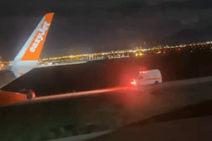 Самолет остался без пилота, пилот потерял сознание, пилот потерял сознание во время полета, паника среди пассажиров, экстренная посадка