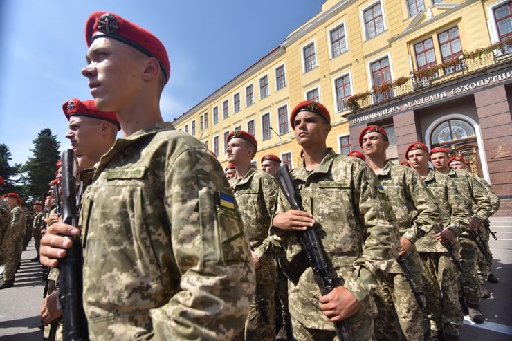 повестка для студента, мобилизация студенты вузов, как получить отсрочку от мобилизации, право на отсрочку от мобилизации, могут ли вручить повестку студенту, какие документы брать в военкомат студенту