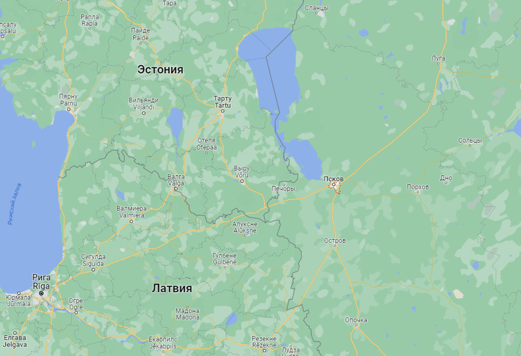 Псков действительно находится рядом с Эстонией и Латвией