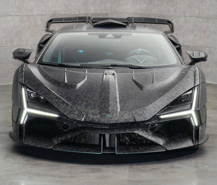 Ламборгини Ревуэлто