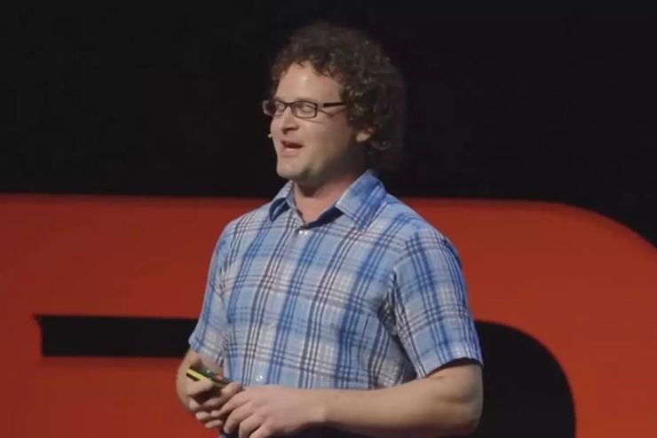 Кайл Макдональд из Канады, обмен, деньги, собственное жилье, интересные истории, блогеры, предпринимательство, игра Bigger and Better