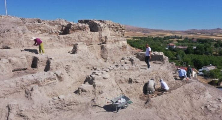 археологи раскопали храм