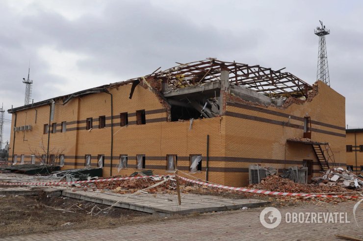 Фото: OBOZREVATEL Разрушенная подстанция