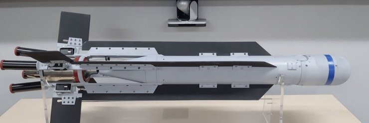 БПЛА-перехоплювач Coyote 2C летить із дозвуковою швидкістю і вражає цілі на відстані до 15 кілометрів