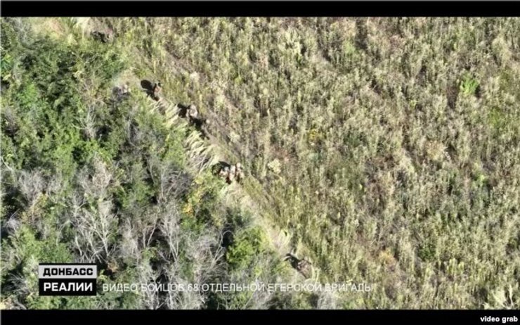 Российские захватчики эвакуируют раненых