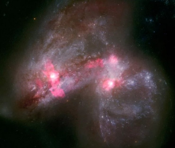 Процесс объединения галактик