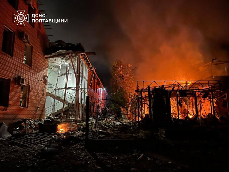 Обстріл України та пожежа у Кременчуку після удару РФ 6 червня