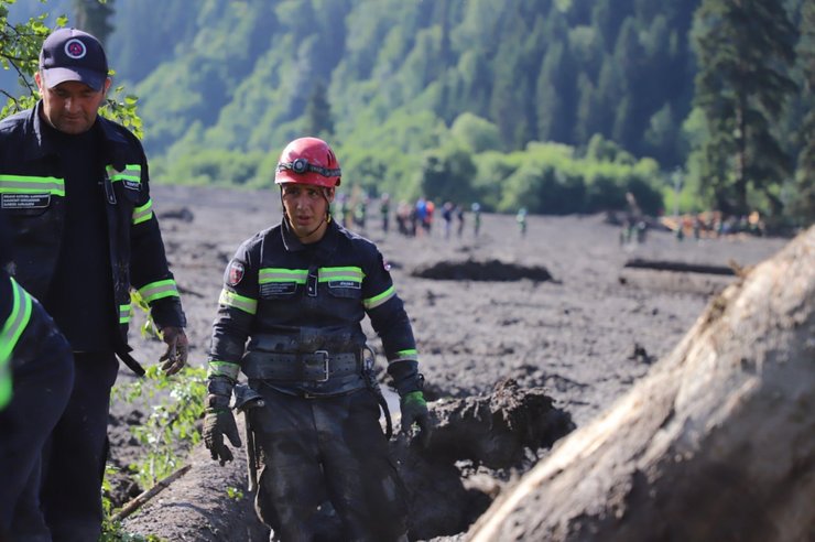 Рятувальники працюють на місці події Фото: МВС Грузії