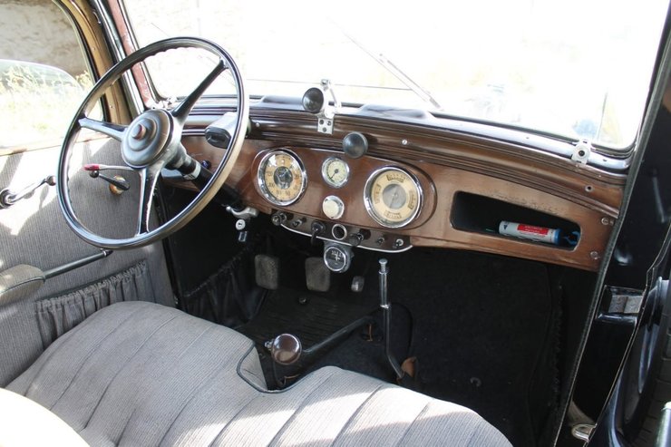 салон Horch 830 BL