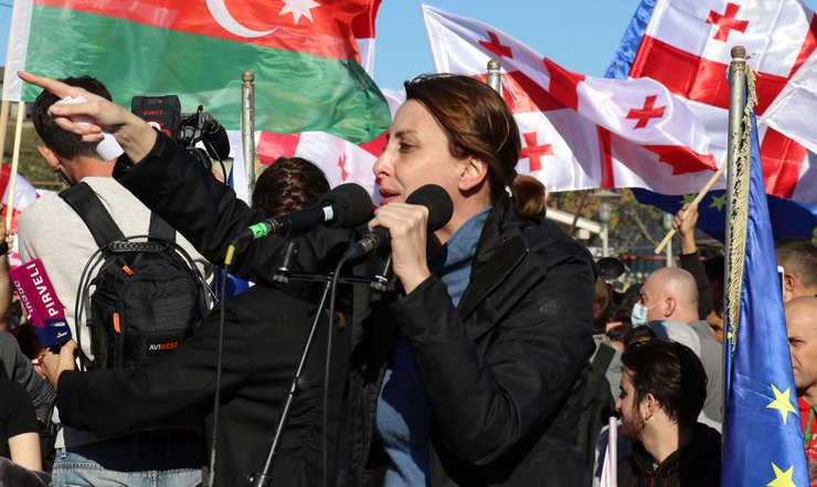 хатия деканоидзе