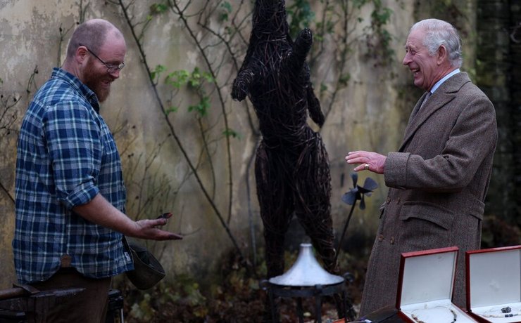 Чарльз III посетил "Праздник ремесла" в Хайгроув-хаусе