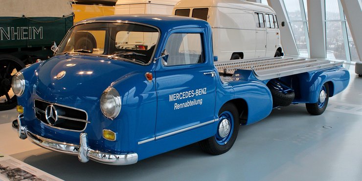 Mercedes-Benz Renntransporter