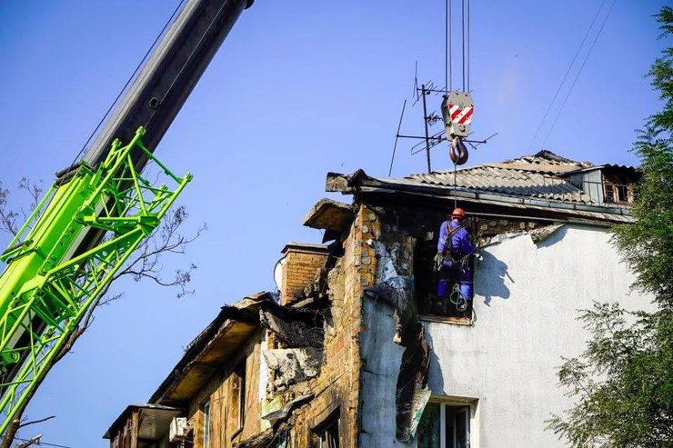 Работа спасателей после обстрела Киева сегодня